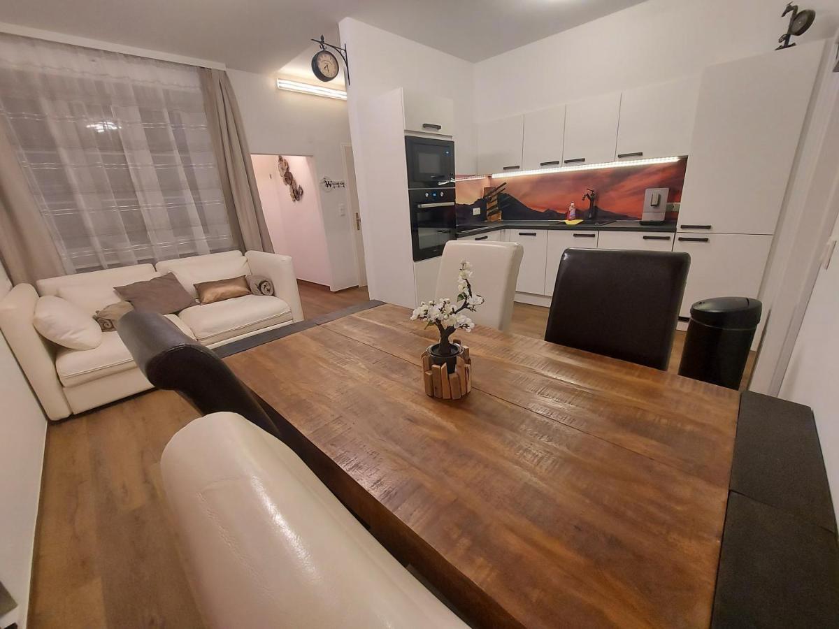 Auszeit Steiraland 8 Mit Ueberdachten Balkon Und Parkplatz Leoben  Esterno foto