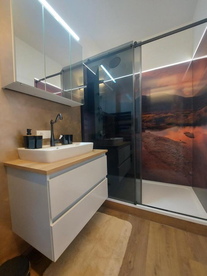 Auszeit Steiraland 8 Mit Ueberdachten Balkon Und Parkplatz Leoben  Esterno foto