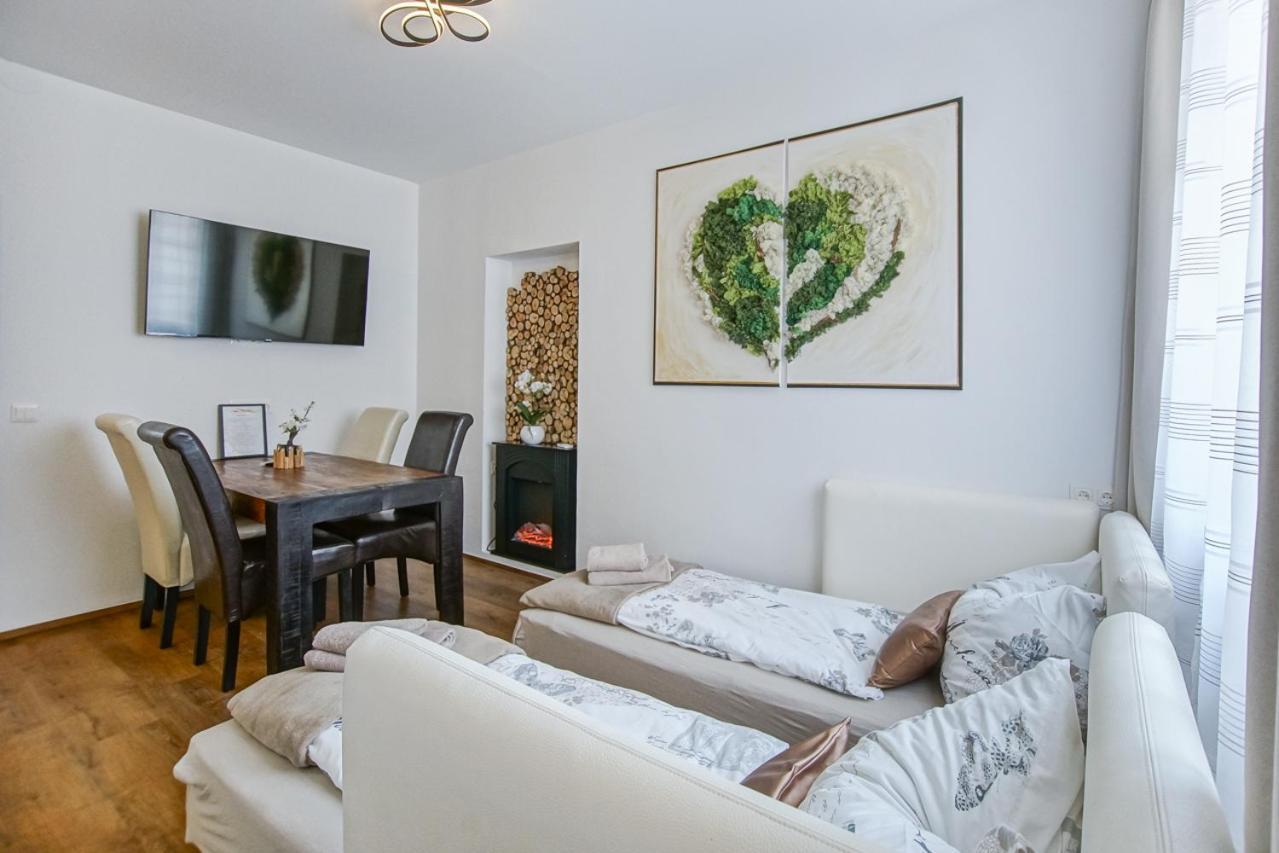 Auszeit Steiraland 8 Mit Ueberdachten Balkon Und Parkplatz Leoben  Esterno foto